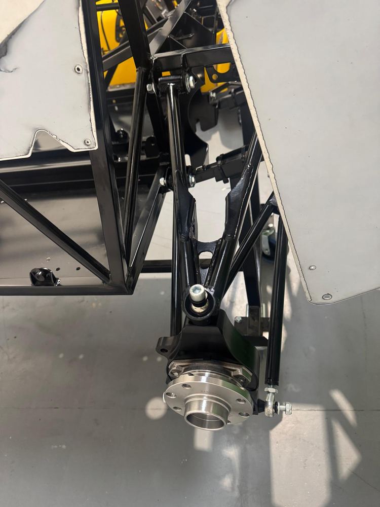 Front suspension assembly and setup.